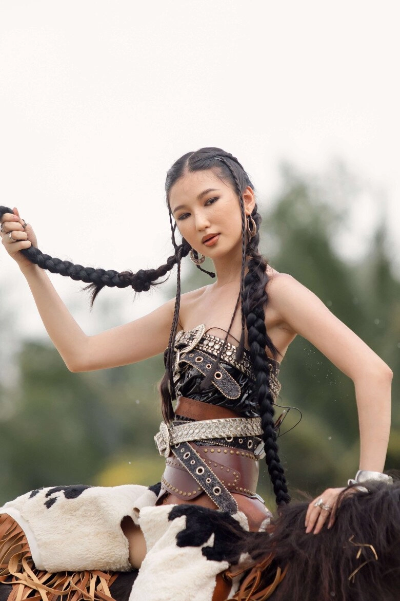 Vietnams next top model trở lại với loạt tranh cãi trái chiều lộ diện gương mặt đầu tiên bị loại - 3