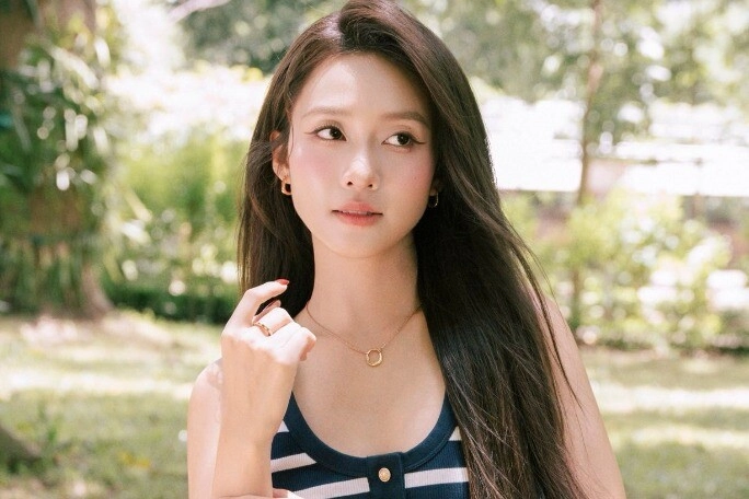 vợ bạch công khanh là hot girl xuất thân dòng dõi quý tộc đổi đời chỉ nhờ một cái bĩu môi nhan sắc tuổi 31 khiến ai nhìn cũng mê - 4