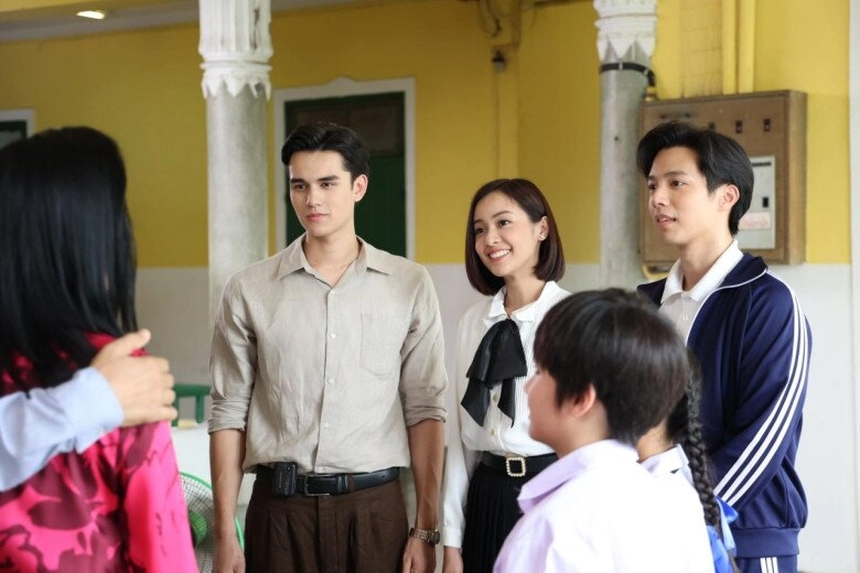 Vợ chồng chị gái lái 2 xe ô tô về quê ăn tết chồng tôi tuyên bố một việc khiến cả nhà vỡ òa - 2