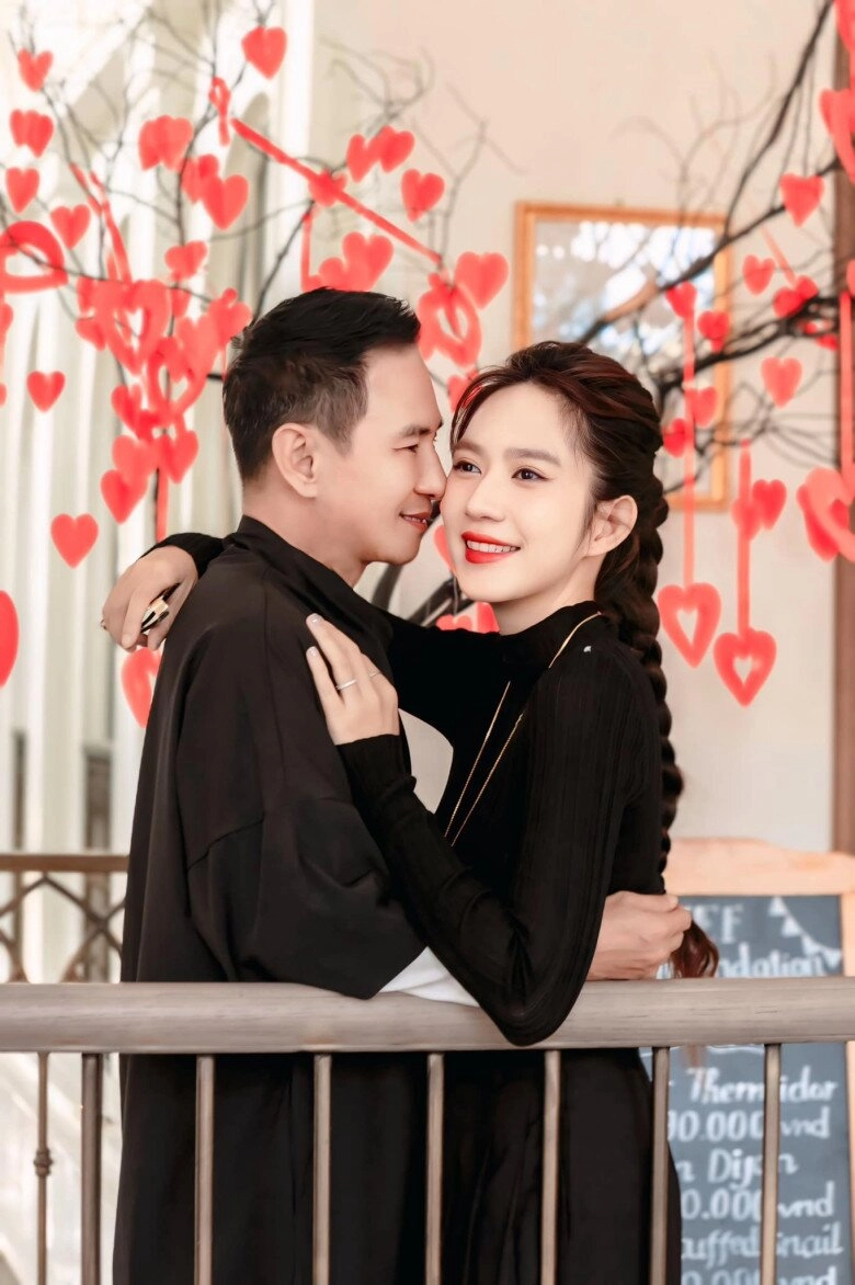 Vợ chồng lý hải gặp lại cậu bé năm xưa đóng trọn đời bên em nay rời showbiz làm nhân viên sân bay - 8