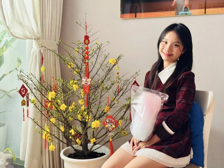 Sao việt 24h con gái mc thành trung thân thiết bên bố dượng người tây nhóc tì tuổi 15 phổng phao ra dáng thiếu nữ - 3