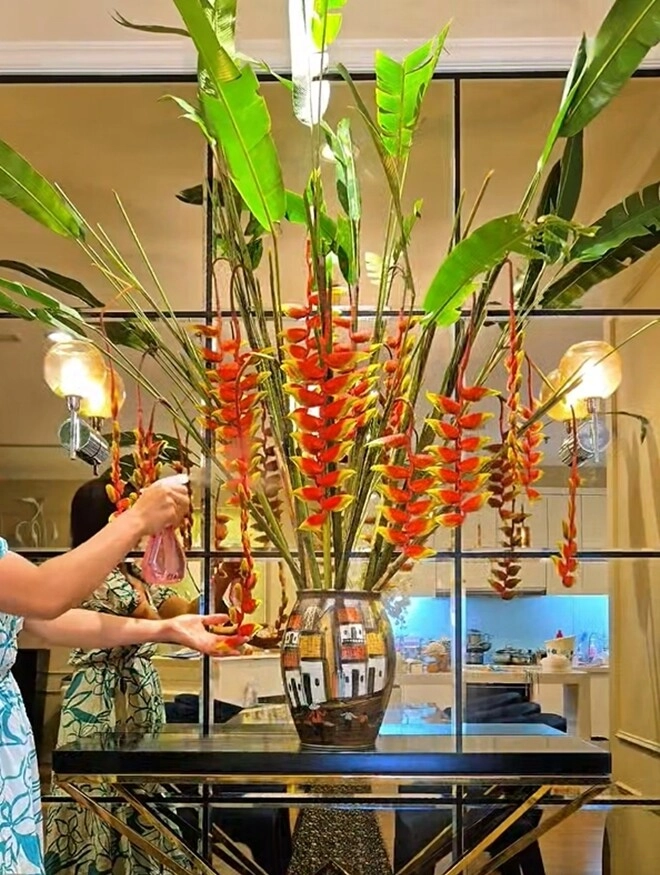Vợ đảm của mạnh trường cắm hoa lúc 1h sáng loài hoa phong thuỷ đỏ rực hứa hẹn nhiều may mắn tài lộc - 4