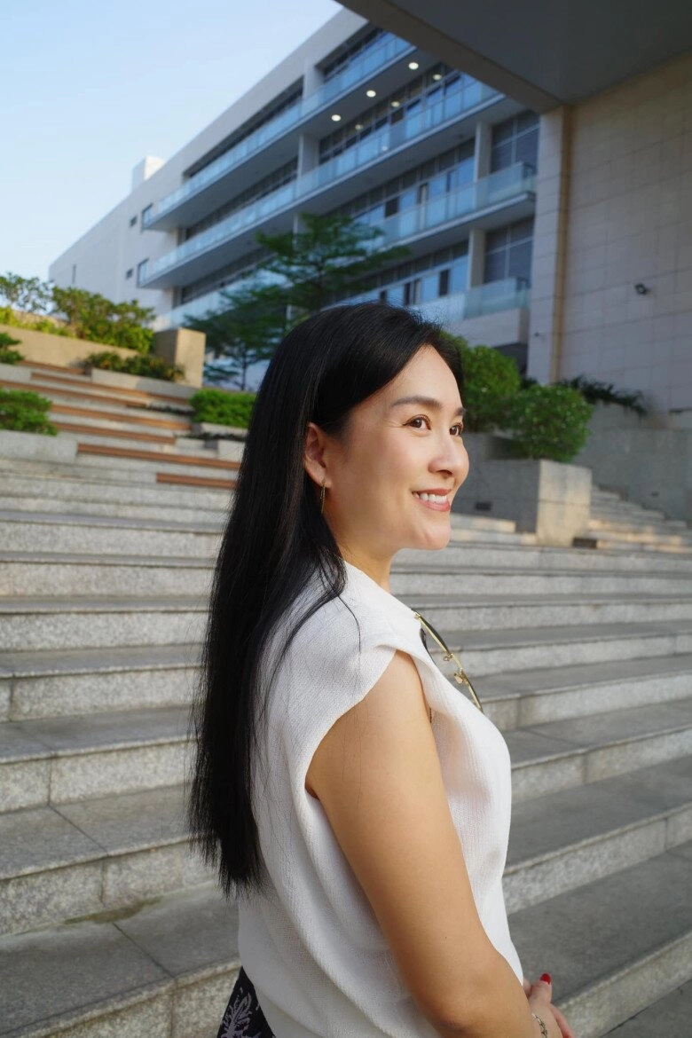 Vợ đẹp bình minh từng bị chê kém sắc nay đứng cạnh á hậu 9x dù thua chiều cao vẫn rực rỡ - 4