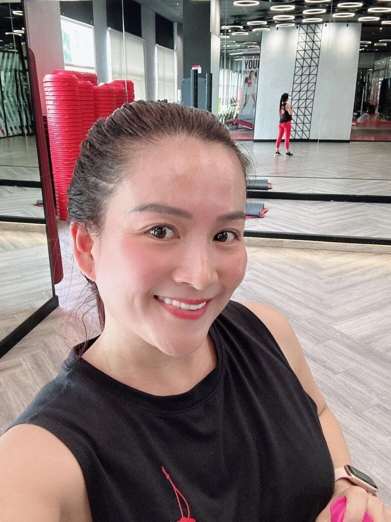 Vợ đẹp bình minh từng bị chê kém sắc nay đứng cạnh á hậu 9x dù thua chiều cao vẫn rực rỡ - 7