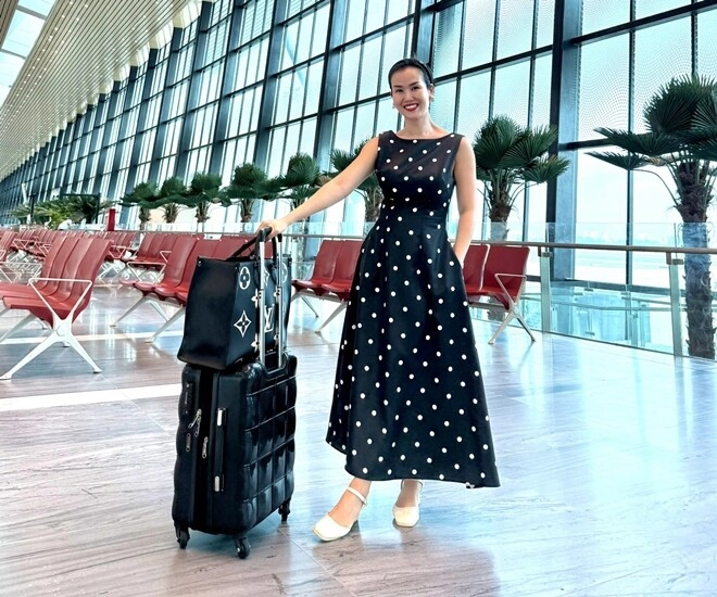 Võ hạ trâm bất ngờ đụng hàng với ca sĩ duyên quỳnh khoe vóc dáng mẹ 2 con ngày càng lên hương - 1