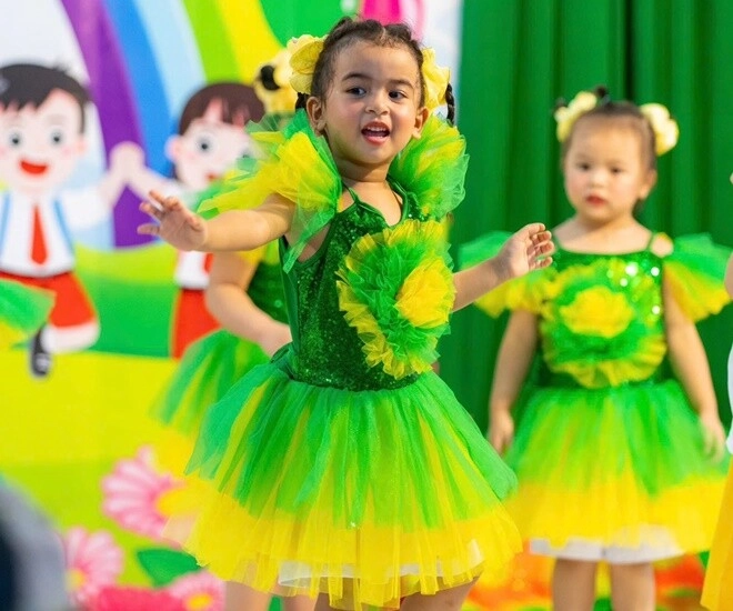 Ái nữ lai ấn của võ hạ trâm mất ăn mất ngủ vì áp lực được nhạc sĩ nguyễn văn chung gọi là con gái - 1