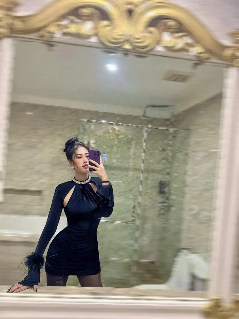 Vợ kém tuổi của quang minh khoe cảnh được chồng đưa đi ngắm pháo hoa dịp lễ nhan sắc sau sinh được khen ngợi - 12