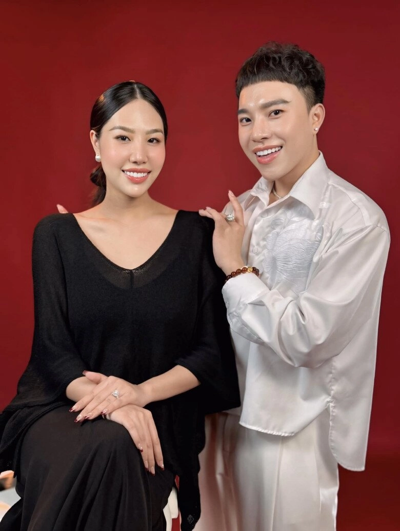 Vợ kém tuổi của quang minh khoe cảnh được chồng đưa đi ngắm pháo hoa dịp lễ nhan sắc sau sinh được khen ngợi - 13