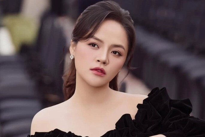 vợ thứ trưởng bộ kinh tế trong phim chạy án từng lao đao vì gánh nợ hộ bạn giờ ra nước ngoài như cơm bữa - 3