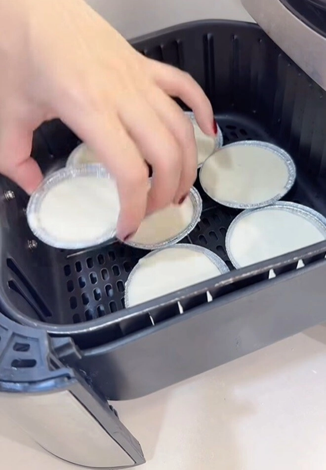 Vợ xinh của nsnd công lý vào bếp làm món bánh thơm nức nở bạn bè em ai cũng khen ngon - 6
