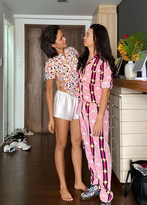 Vóc dáng đẹp mỹ mãn của bà bầu năng động nhất showbiz việt - 10