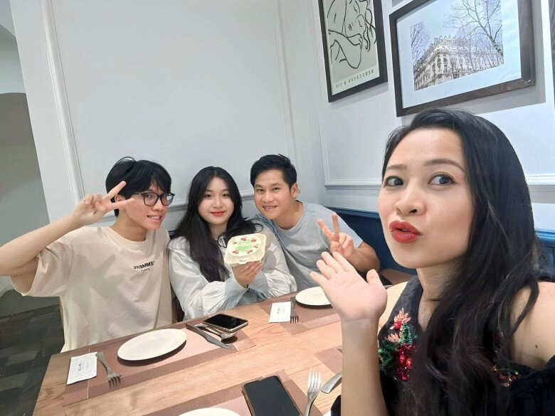 vua nhạc đỏ vừa bị đồng nghiệp khui mỗi mùa lễ hội mua 1 căn nhà tự nhận sợ vợ vì cắt cơm - 4