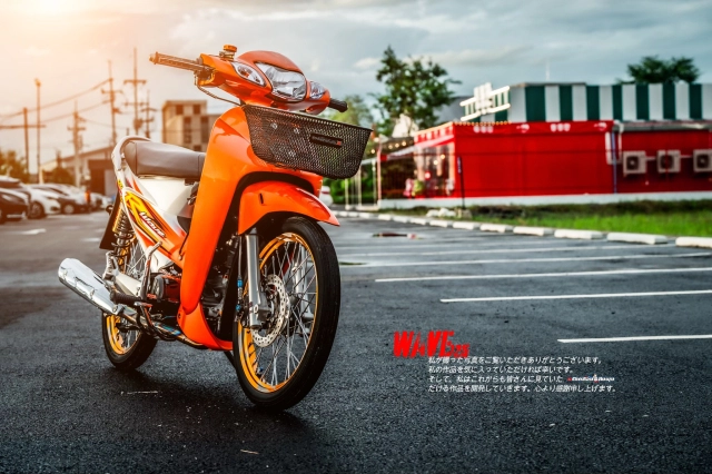 Wave 125 độ tone cam bạc chiến mã đường phố với dàn đồ chơi hàng hiệu chất ngất - 3