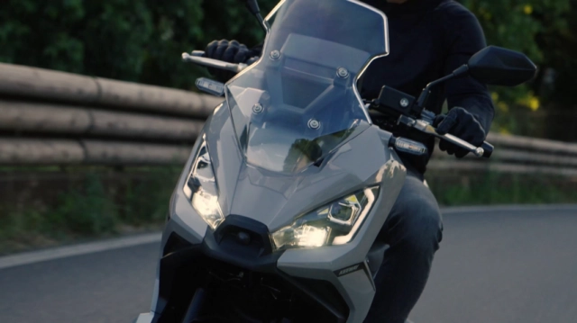 Xdv180 evo trình làng với giá khoảng 57 triêu đồng - trang bị thế này thì hơn hẳn honda adv160 rồi - 6