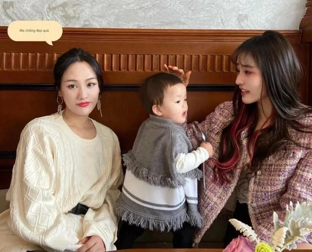 Xinh như gái 20 bà nội u50 chăm cháu thường xuyên bị nhầm là mẹ bỉm con dâu tiết lộ điều ít người biết - 2