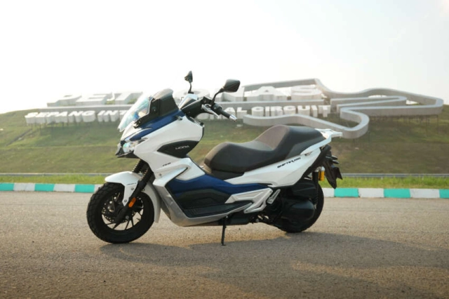 Xuất hiện đối thủ mới của honda adv350 vừa ra mắt ở malay với giá bán chỉ 128 triệu đồng - 9