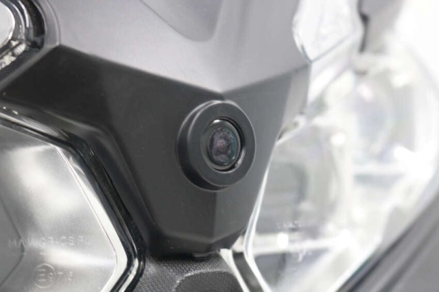Xuất hiện đối thủ mới của honda adv350 vừa ra mắt ở malay với giá bán chỉ 128 triệu đồng - 15