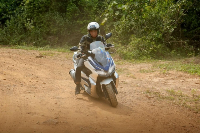 Xuất hiện đối thủ mới của honda adv350 vừa ra mắt ở malay với giá bán chỉ 128 triệu đồng - 22