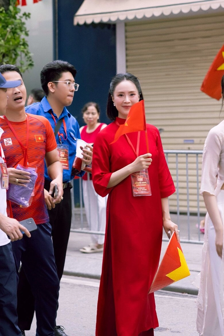 Xuất hiện mỹ nhân vtv u45 trẻ như lão hoá ngược trong buổi tổng hợp luyện lần 2 nhiều năm mê ăn một món để chống già - 4