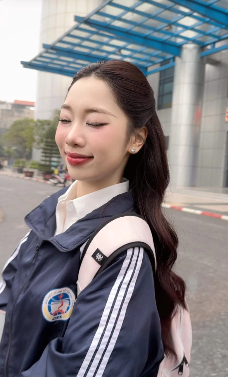 Xuất hiện thí sinh giống nguyễn thúc thuỳ tiên tại hoa hậu việt nam 2024 học cùng lúc 2 trường đại học - 6
