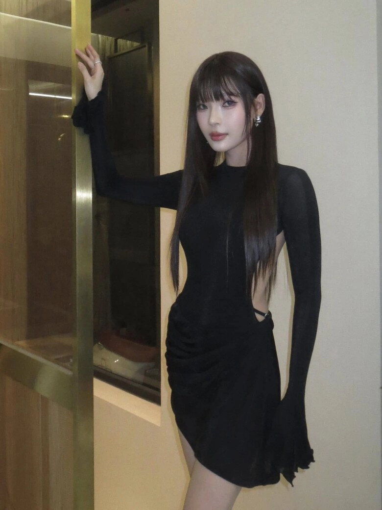 Xuống tóc đầu năm vợ lương thế thành được khen trẻ như idol kpop nhờ kiểu mái đẹp bất bại - 2