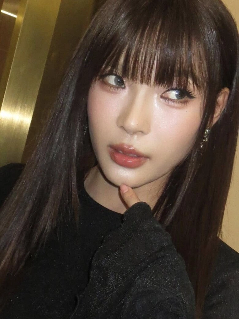 Xuống tóc đầu năm vợ lương thế thành được khen trẻ như idol kpop nhờ kiểu mái đẹp bất bại - 4