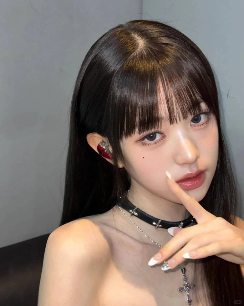 Xuống tóc đầu năm vợ lương thế thành được khen trẻ như idol kpop nhờ kiểu mái đẹp bất bại - 12