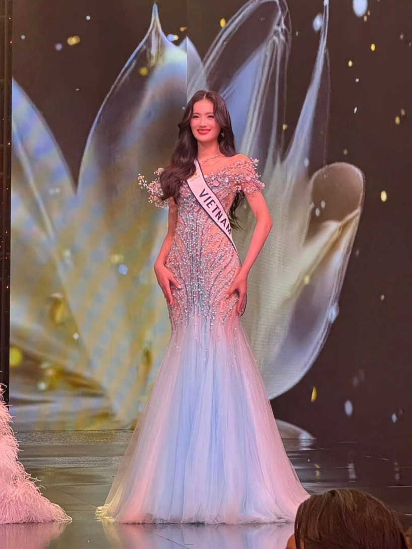 Ý nhi chia sẻ về bạn cùng phòng - tân miss world 2025 opal suchata chuangsri - 2