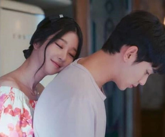 Yêu 1năm chỉ được tặng 10bông hồng tôi vơ đem bỏ rồi đòi chia tay đọc tin nhắn của bố đơn thân nà run lẩy bẩy - 1