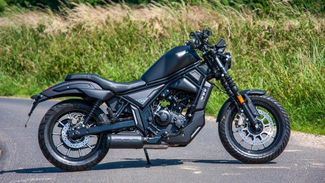 Zontes 125 c2 làn gió cruiser mới cho anh em đam mê phong cách cổ điển - 3