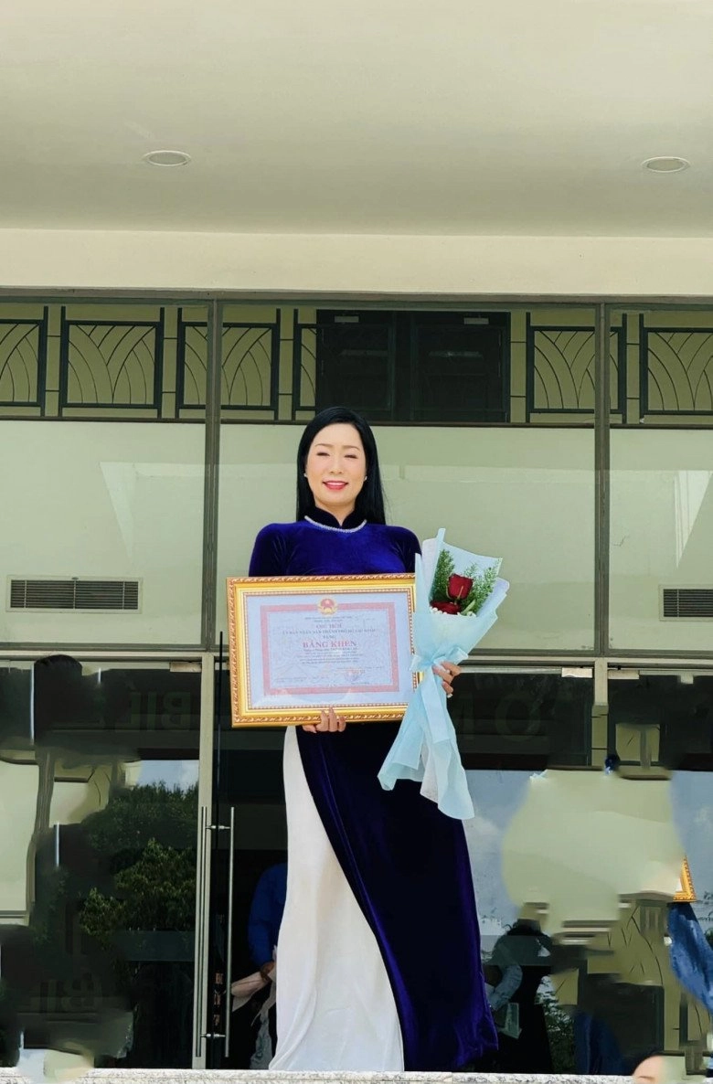 2 á hậu tên kim chi của vbiz người vướng ồn ào là búp bê mới của shark bình người u60 như gái đôi mươi - 11