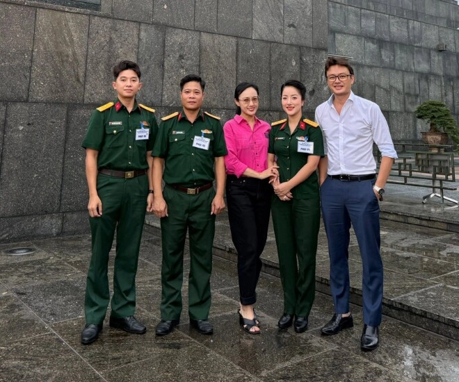 2 btv kỳ cựu của vtv đọc thuyết minh lễ diễu binh hoài anh xuất thân nhà lính hữu bằng đời tư kín bưng - 1
