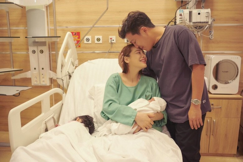 2 con đáng yêu của trường giang ái nữ xinh như lai tây quý tử mắt to long lanh giống hệt mẹ - 15