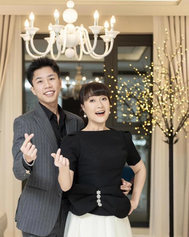 2 con trai ruột tên vũ của vân dung võ hoài nam người được mẹ công khai tuyển dâu người điển trai y đúc bố - 16