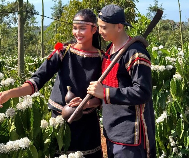 2 nàng hậu giàu có chọn yêu nhiếp ảnh gia khánh vân có thêm cậu con trai hhen niê hẹn hò kín tiếng - 1