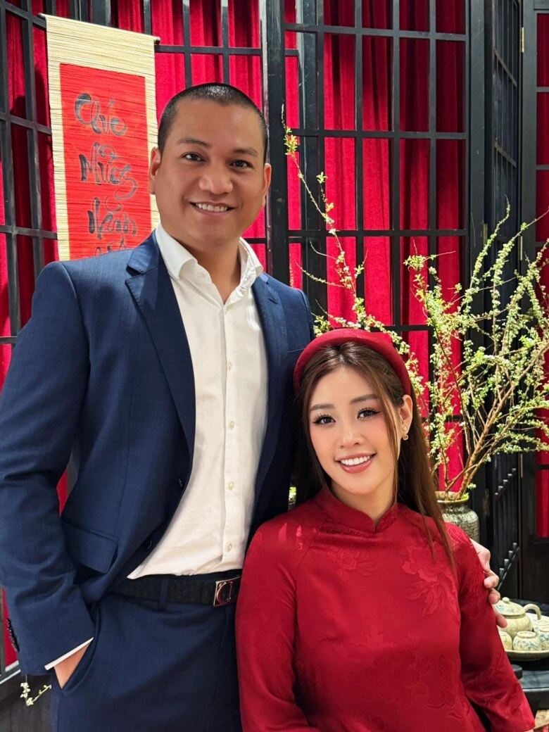 2 nàng hậu giàu có chọn yêu nhiếp ảnh gia khánh vân có thêm cậu con trai hhen niê hẹn hò kín tiếng - 14