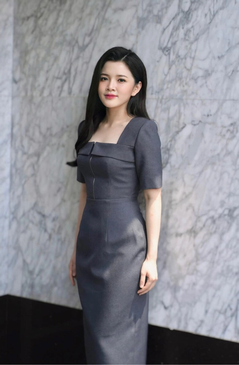 2 nữ mc tuổi trẻ tài cao của vtv người giành học bổng mỹ nay lên dẫn vietnam today người là thạc sĩ báo chí - 12