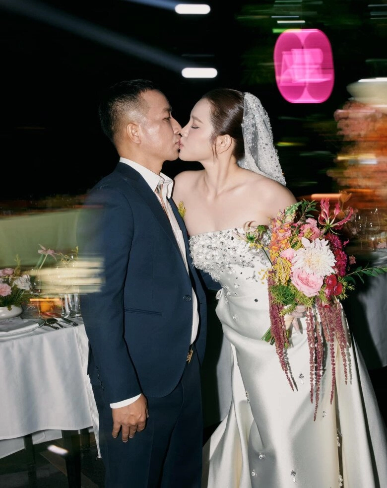 2 nữ mc tuổi trẻ tài cao của vtv người giành học bổng mỹ nay lên dẫn vietnam today người là thạc sĩ báo chí - 14