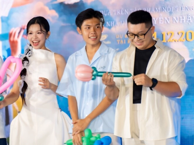 2 quý tử nhà hứa minh đạt lần đầu đóng phim với cha mẹ lâm vỹ dạ nói không cơ cấu giúp các con - 4