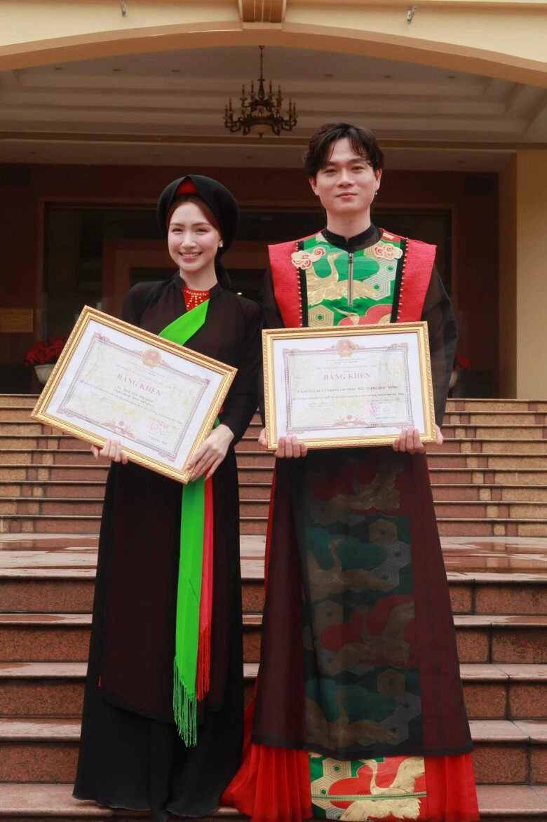 2 rapper tham gia diễu hành a80 đen vâu nhắn tin xin nsnd xuân bắc tuấn cry lên hương sau cú hợp tác với hòa minzy - 10
