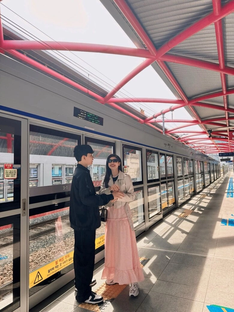 2 sao nữ tên quỳnh anh đều từng đổ vỡ hôn nhân có con 12 tuổi sở hữu chiều cao khủng - 9