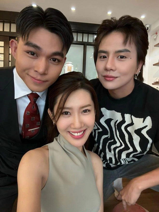3 con gái gạo nếp gạo tẻ của hồng vân người mong có con sau 7 năm cưới người từng nặng 80 kg sau sinh - 8