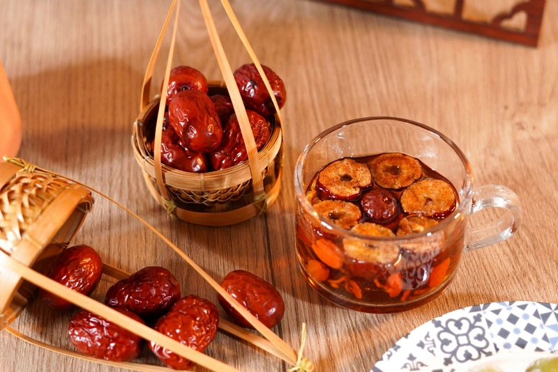 3 đồ uống trẻ hóa da đốt mỡ hiệu quả người phụ nữ 60 tuổi da đẹp mịn màng như 30 tuổi nhờ loại nước này - 1