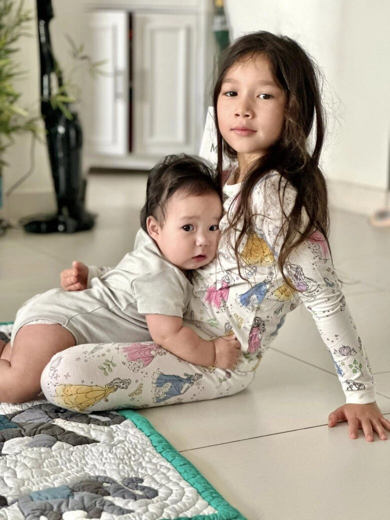 3 mỹ nhân việt phải cách ly con phương oanh sập nguồn sau khi xa cặp song sinh 4 ngày thu quỳnh bỏ cả lít sữa - 11