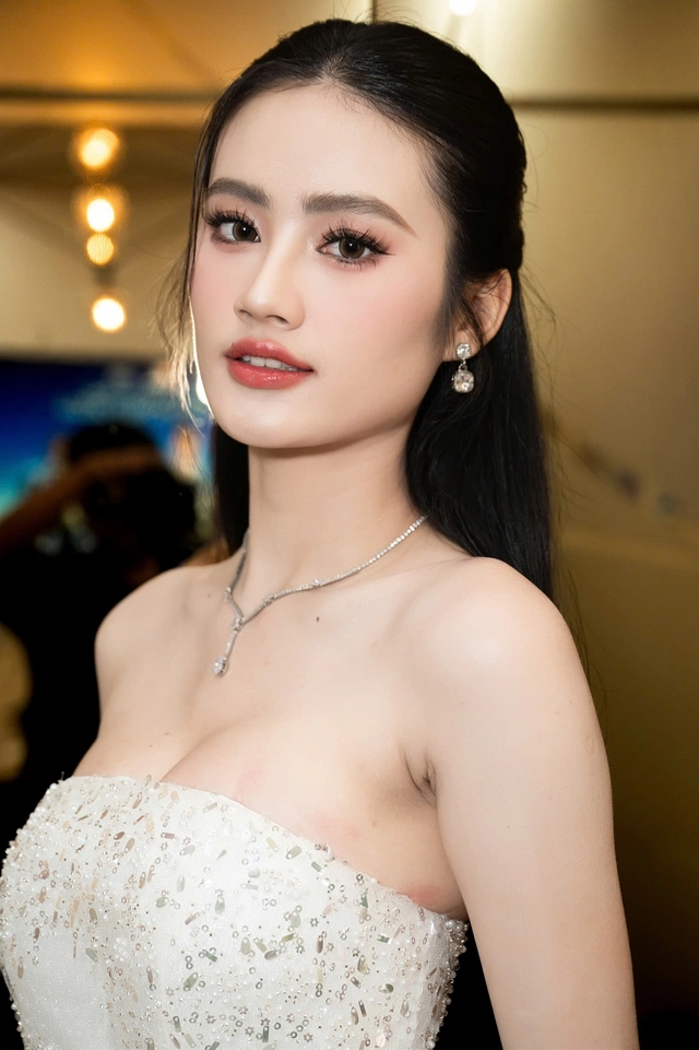 3 nàng hậu 10x sau đăng quang dám công khai phẫu thuật thẩm mỹ thanh thủy ý nhi đã đẹp vẫn sửa - 2