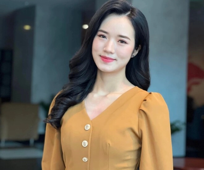 3 nữ mc thời tiết sinh năm 2000 của vtv sở hữu vẻ ngoài xinh đẹp trong trẻo chẳng kém hoa hậu - 1