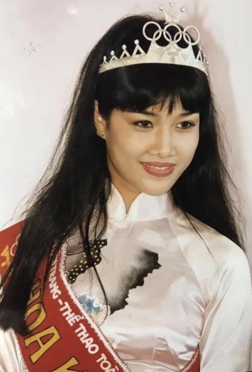 4 cô em gái xinh cực phẩm nhưng không vào showbiz của sao việt có người 50 tuổi khí chất vẫn ngời ngời - 2