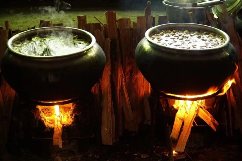 4 quán bún bò núp hẻm gây thương nhớ ở huế có quán bán hết trong vài tiếng có nơi không bảng hiệu vẫn nườm nượp khách suốt chục năm - 5