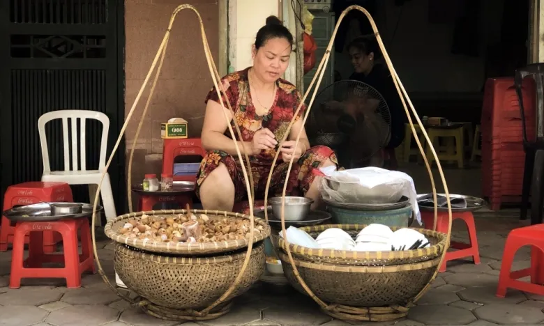 4 quán bún ốc nguội cổ nhất hà nội có gánh bún bán 2 tiếng là hết hàng có nơi không cho khách ăn bát thứ 2 - 1