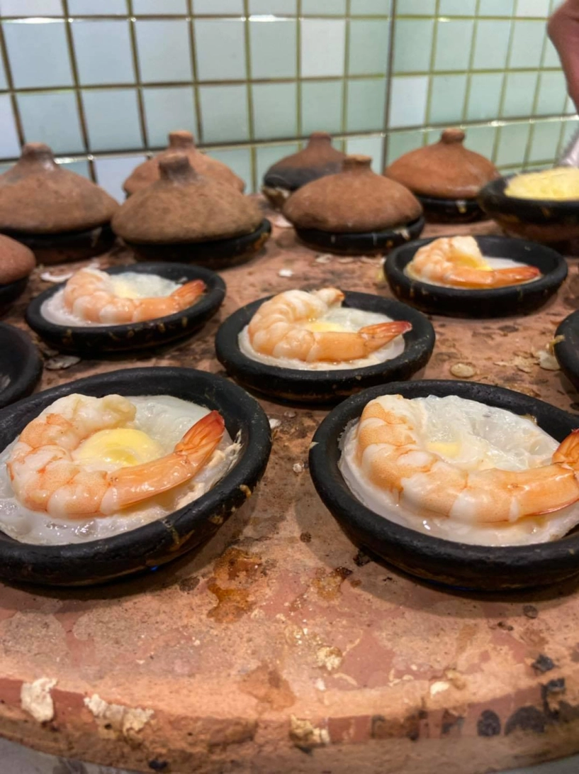4 tiệm bánh căn đỉnh nhất sài gòn xa trung tâm vẫn đông nườm nượp giữ chân khách nhờ công thức nước chấm đặc biệt - 3